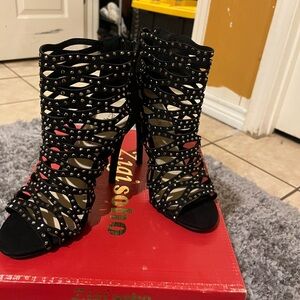 Zigi Soho Black Strappy Studded Heels